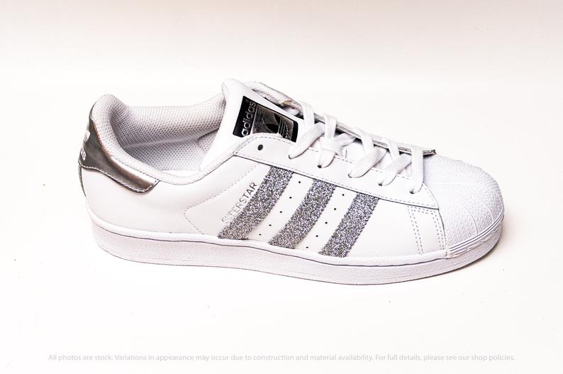 plak natuurkundige doe niet Adidas Superstar - Silver Glitter – CustomSneaker